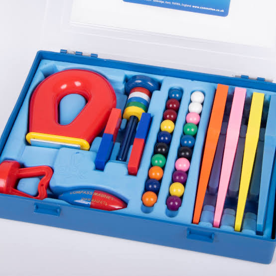 First Experiments Magnetism Kit 30 Pieces